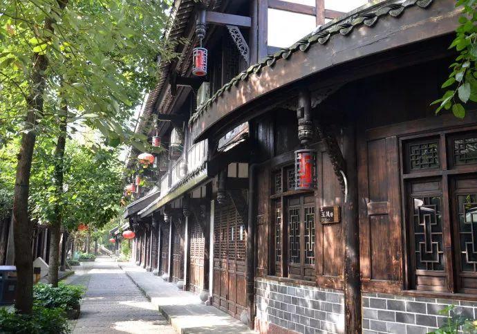 恐龙绝地逃生